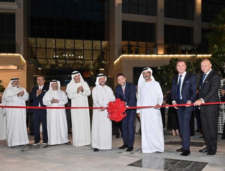 إفتتاح ” إنتركونتيننتال ريزيدنسز أبوظبي ”  في حفل استثنائي بحضور عدد من كبار المسؤولين