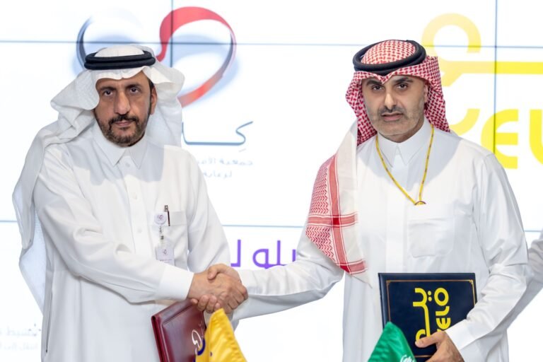 “يلو” تدعم جمعية كلانا بسيارة ركاب