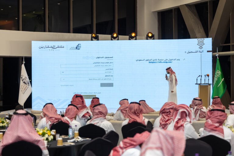 ملتقى الصقارين ينطلق في الرياض بهدف استدامة هواية الصقارة