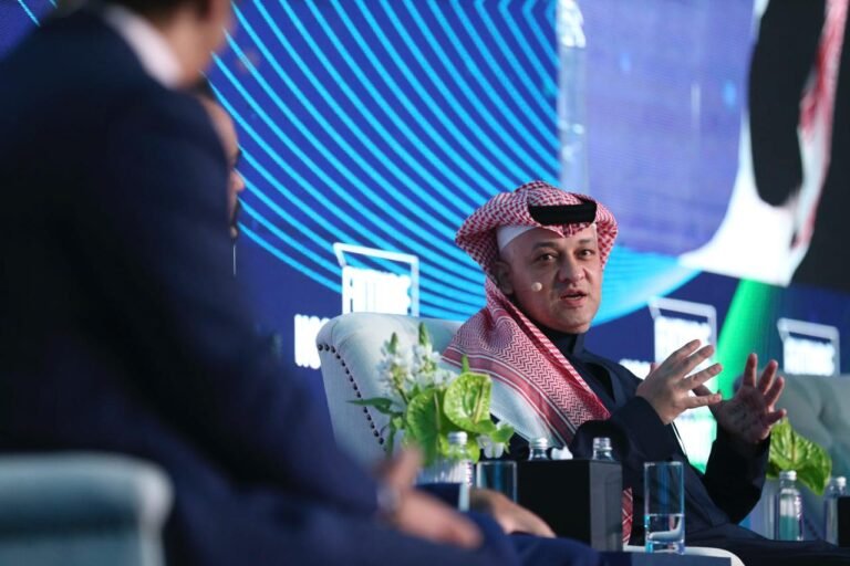خلال جلسة حوارية في ختام “قمة مستقبل الضيافة”عادل عزت: ” إيلاف” تطمح إلى أن تكون العلامة الأكبر سعوديًا في قطاع الضيافة