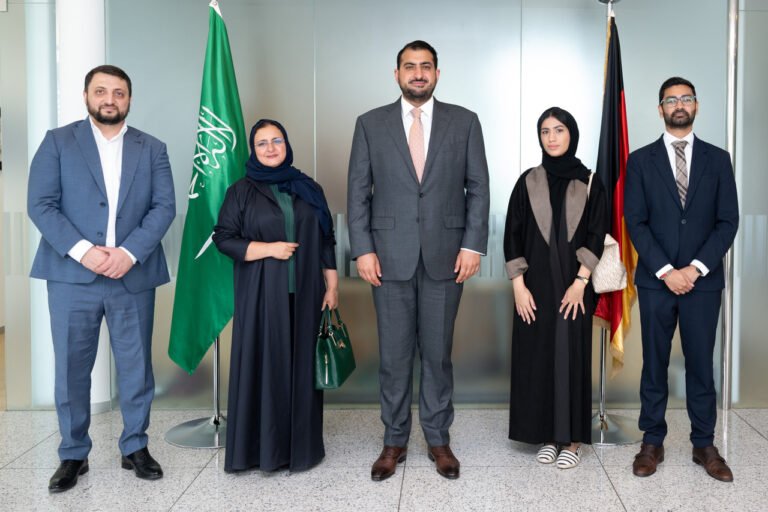 سفير خادم الحرمين الشريفين لجمهورية ألمانيا يستقبل أول خريجة من برنامج الفضاء  في السعودية ونُخبة من كبار المسؤولين التنفيذيين في سيركو