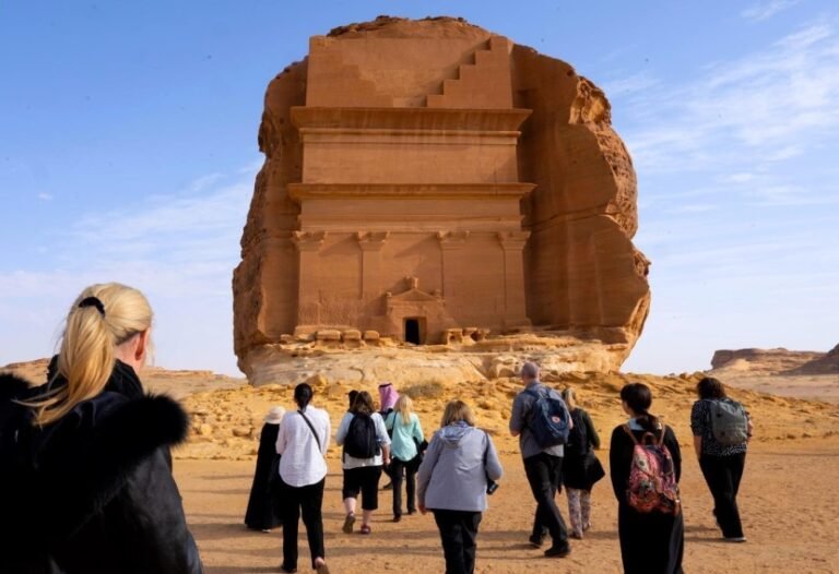 656 في المئة ذيادة في عدد السياح القادمين إلى السعودية للترفيه خلال 2024