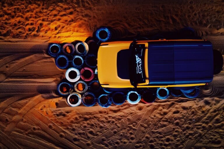 معرض الصقور والصيد السعودي الدولي 2024 يقدم تجربة قيادة سيارات الدفع الرباعي في الطرق الوعرة