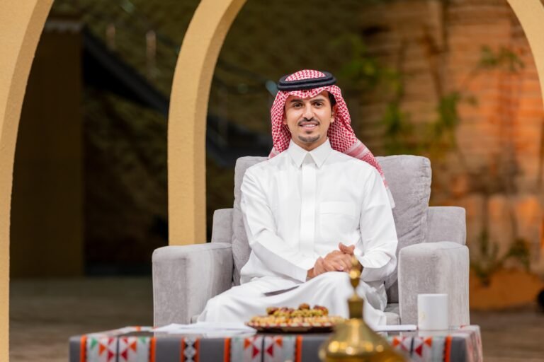 برنامج “قرناس” يبث حلقات مباشرة من معرض الصقور والصيد السعودي الدولي 2024