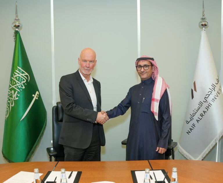 شراكة استراتيجية بين نايف الراجحي الاستثمارية و”إم” للحلول المتكاملة
