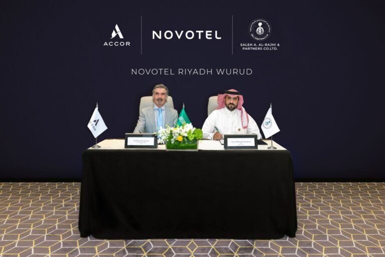 أكور تعزز وجودها في السعودية من خلال توقيع اتفاقية فندق نوفوتيل الرياض الورود