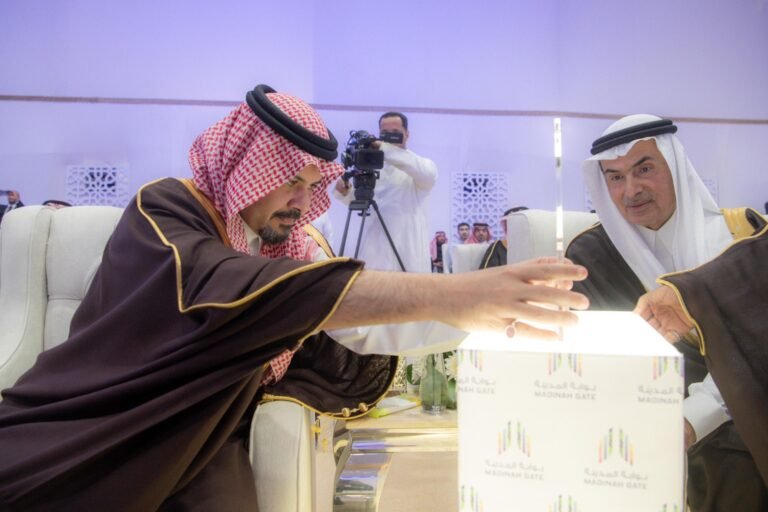 تحت رعاية  الأمير سلمان بن سلطان بن عبد العزيز آل سعود، أمير منطقة المدينة المنورةمدينة المعرفة الاقتصادية تدشن مشروع “بوابة المدينة” الأول من نوعه في التطوير الموجه نحو النقل في المملكة