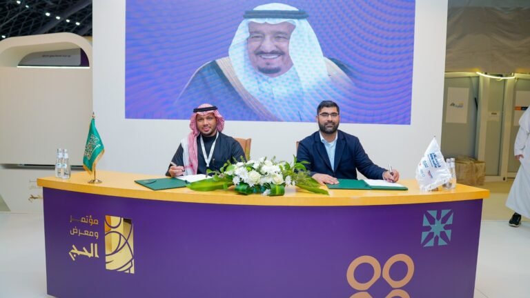 وزارة الحج والعمرة تتعاون مع المسافر لتعزيز تجربة سفر الحجاج إلى المملكة