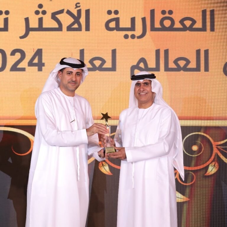 مجلة استثمارات الاماراتية تمنح د. خليفة المحيربي جائزة الشخصية العقارية الأكثر تأثيرا على مستوى العالم في 2024