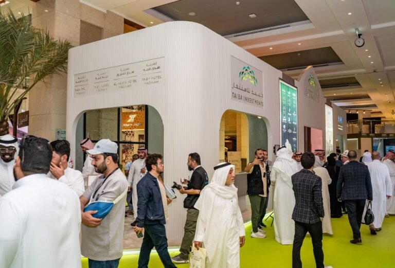 “طيبة للاستثمار” تكشف عن هوية “مكارم” الجديدة التي تشارك كراعٍ بلاتيني في منتدى العمرة والزيارة 2025
