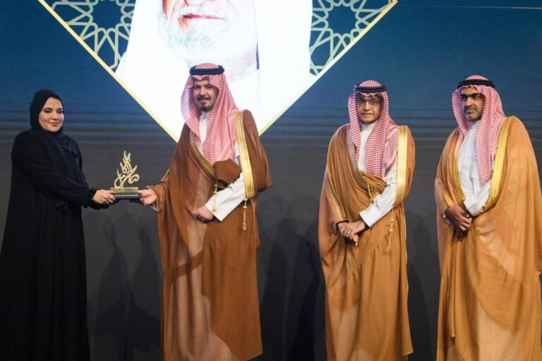 “ندوة البركة 45” تُكرّم الراحل سعيد آل لوتاه تقديرًا لدوره الريادي في الاقتصاد الإسلامي