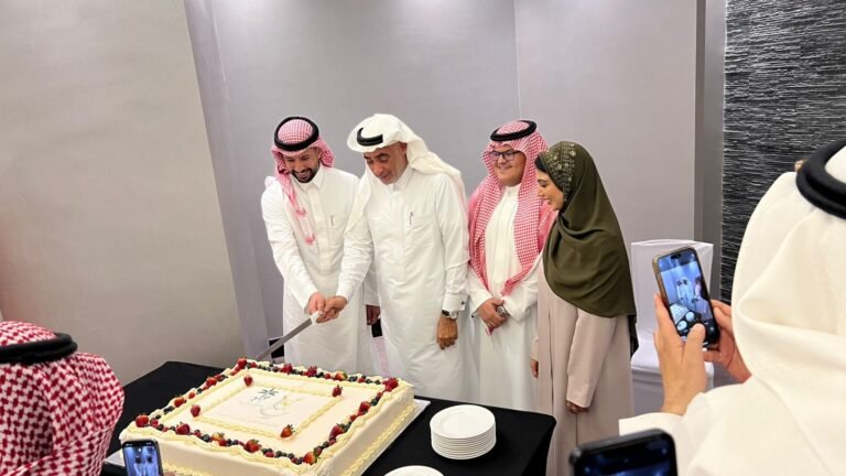 تحالف استراتيجي بين “أكاديمية الصارم البتار” و”مركز الغراء للفروسية” لتطوير هذه الرياضة