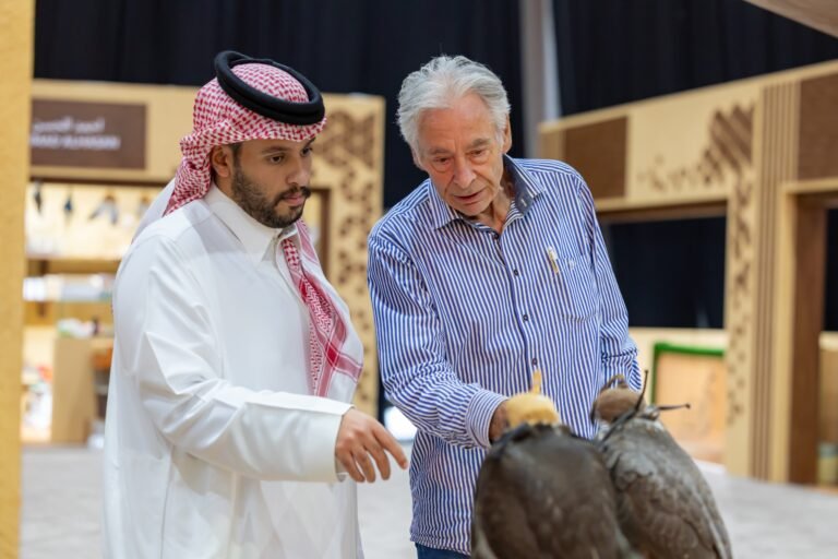 مزرعة “كورد” الألمانية تبيع كامل إنتاجها بخامس يوم لعرضها بالمزاد الدولي لمزارع إنتاج الصقور 2025