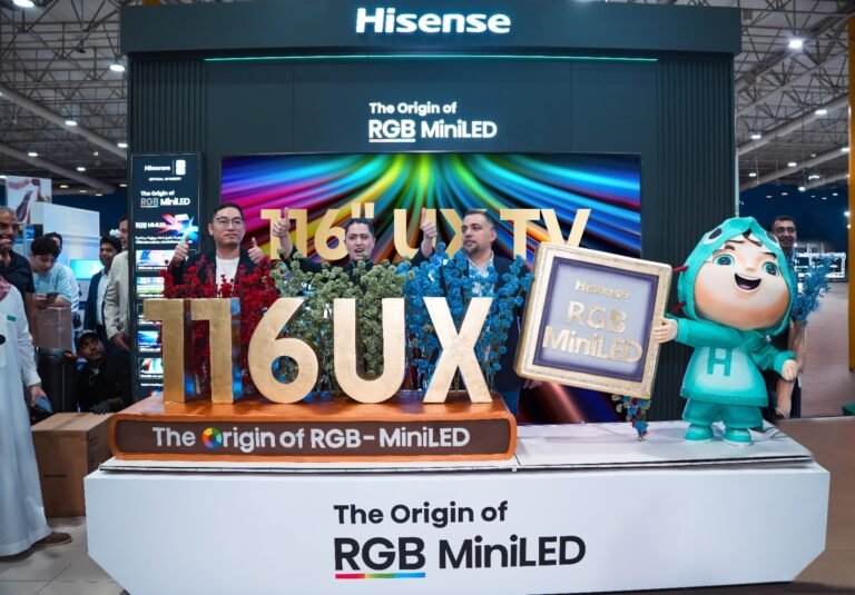 هايسنس وإكسترا تطلقان أكبر شاشة تلفزيون في السعودية .. شاشة RGB‑MiniLED UX بحجم 116 بوصة الآن في معارض إكسترا