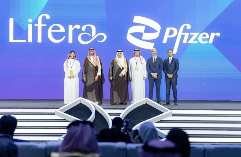 فايزر السعودية ولايفيرا توقعان مذكرة تفاهم لبحث فرص توطين الأدوية في المملكة .. خلال فعاليات معرض الصحة العالمي بالرياض