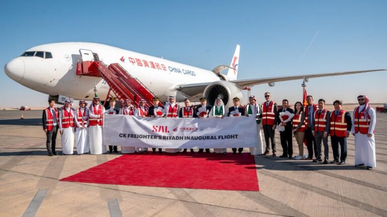 سال تستقبل أول رحلة شحن تابعة لطيران الصين للشحن الجوي في محطة الرياض