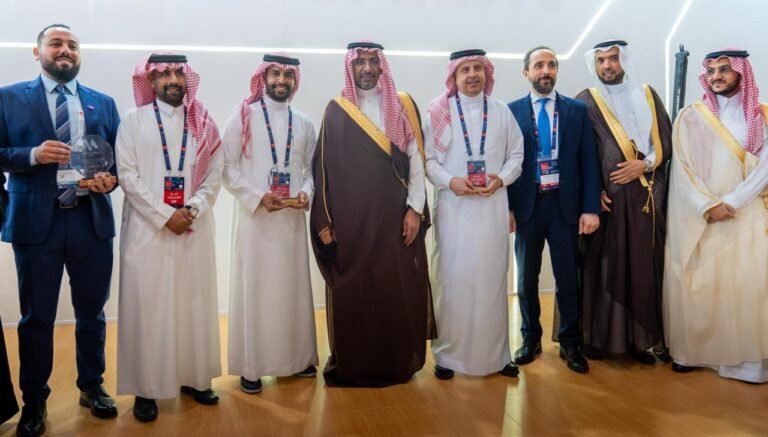 احتفاءً برواد التصنيع الذكي بالمملكة العربية السعودية: الإعلان عن الفائزين بجائزة مايكروسوفت للتصنيع الذكي MIMA الشرق الأوسط 2025
