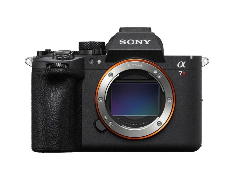 Sony Accelerates High-Resolution Photography with the Alpha 7R VI in Saudi Arabia66.8-megapixel full-frame mirrorless interchangeable-lens camera offering the highest resolution and continuous shooting performance in the Alpha™️ series[1]