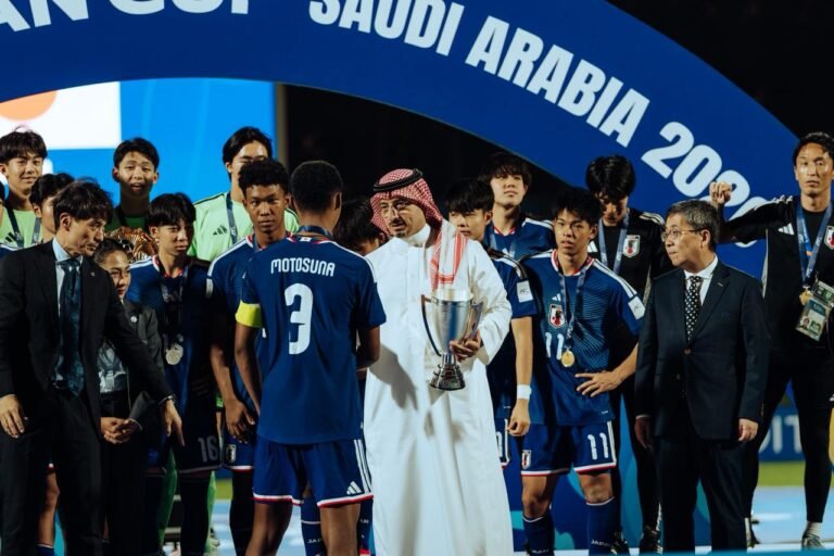‎الشيخ سلمان يهنئ اليابان بعد الفوز بلقب كأس آسيا للناشئين تحت 17 عاماً
