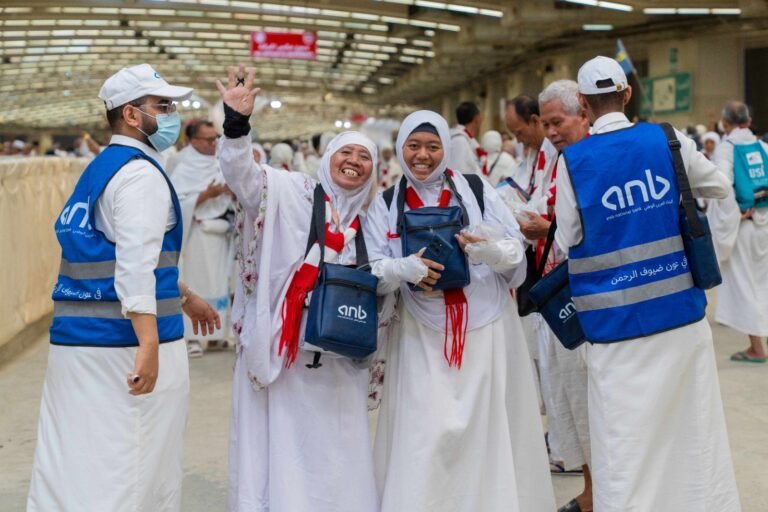 الراشد يرفع التهنئة للقيادة الرشيدة بنجاح موسم الحج: مبادرة “في عون الضيوف الرحمن” من البنك العربي الوطني anb تختتم نسختها الرابعة