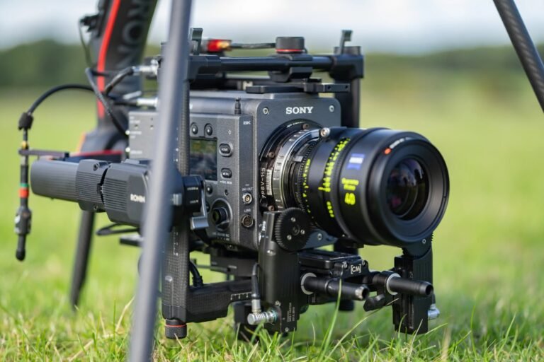 Development of RIALTO 65, an Image Sensor Blockthat Expands the Digital Cinema Camera ‘VENICE 2’ to 65mm Format