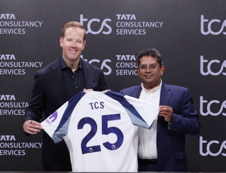 نادي توتنهام هوتسبير يعلن اختيار TCS كشريكًا للتحول الرقمي