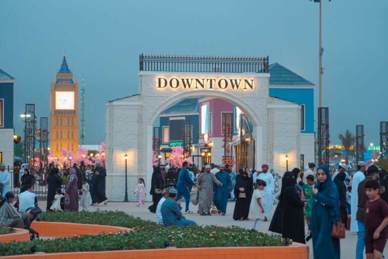 Ittin Square comes alive with international carnivals and musical performances