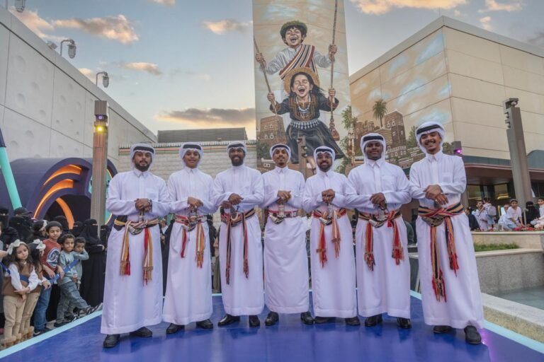 سڤن أبها تواصل استقبال زوارها بعد نجاح مهرجان الافتتاح