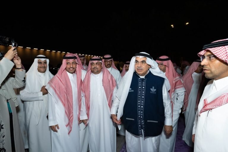 13 منطقة إدارية وهوية واحدة تتجسد على طريق الملك سلمان  *أمين الشرقية يدشن (ميدان التلاقي) في الخبر*